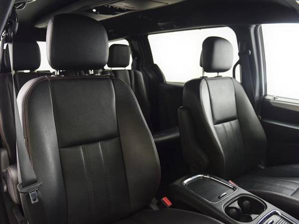 2018 Dodge Grand Caravan Passenger GT Minivan 4D mini-van Black - for sale in Atlanta, CO – photo 5
