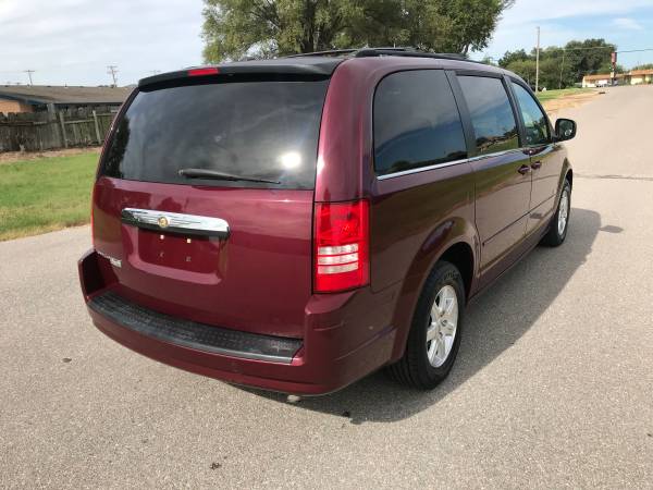 2008 Chrysler Town & Country~LOADED~ w/117k miles for sale in Wichita, KS – photo 5