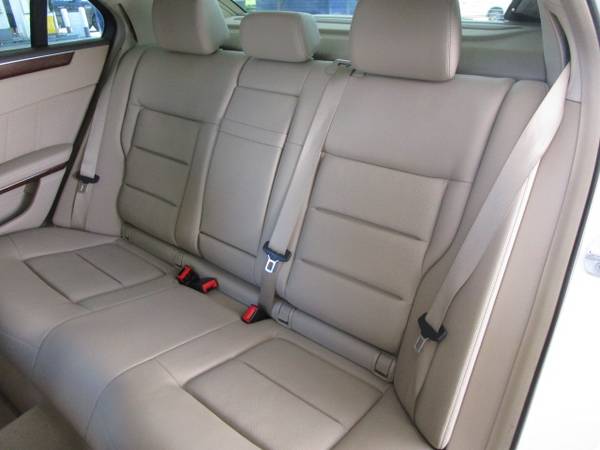 2012 MERCEDES E350 Blue Efficency LOW MI FL OWNED EVERY OPTION for sale in Sarasota, FL – photo 17
