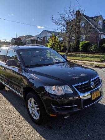 2009 Volkswagen Touareg for sale in Lawrence, NY – photo 3
