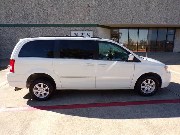 CHRYSLER TOWN & COUNTRY REAR MANUAL RAMP HANDICAPPED WHEELCHAIR VAN... for sale in Irving, OK – photo 2