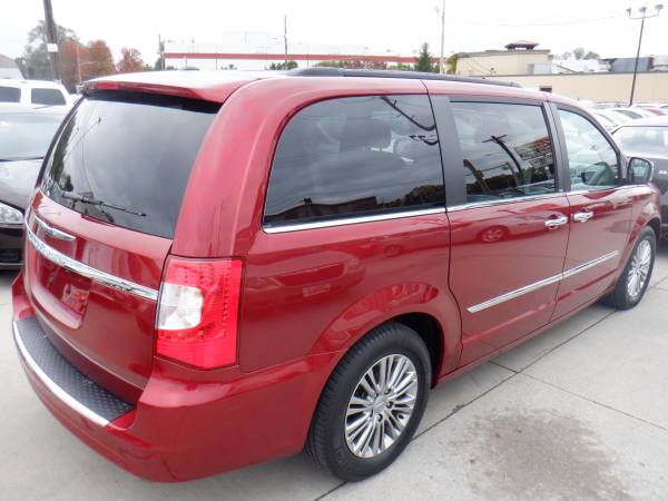 2013 Chrysler Town and Country Touring Red for sale in Des Moines, IA – photo 3