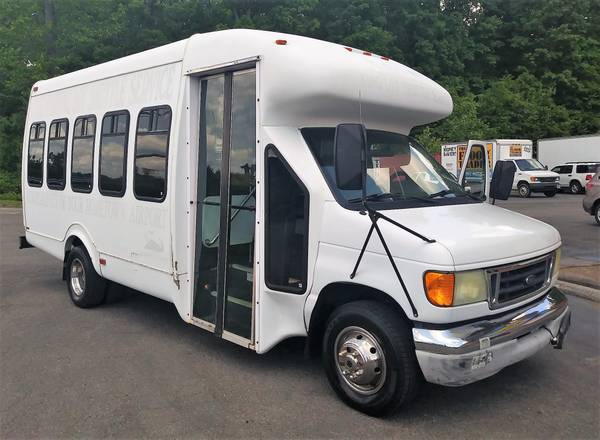 2003 FORD E-450 SHARTRANS SHUTTLE BUS - HALLOWEEN SPECIAL for sale in Richmond, NC – photo 5