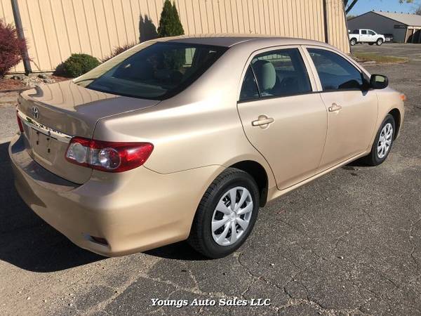 2011 Toyota Corolla - cars & trucks - by dealer - vehicle automotive... for sale in Fort Atkinson, WI – photo 5