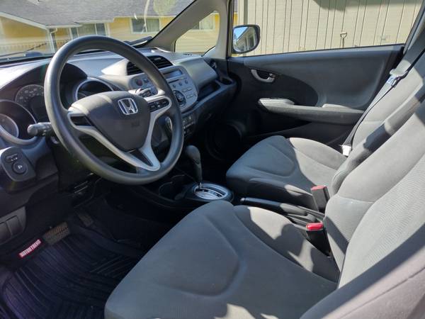 Very Clean 2013 Honda Fit Hatchback for sale in Astoria, OR – photo 2