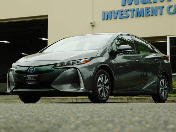 2017 Toyota Prius Prius Prime Advanced / PLUG-IN HYBRID/ 59,000 MILE... for sale in Portland, OR