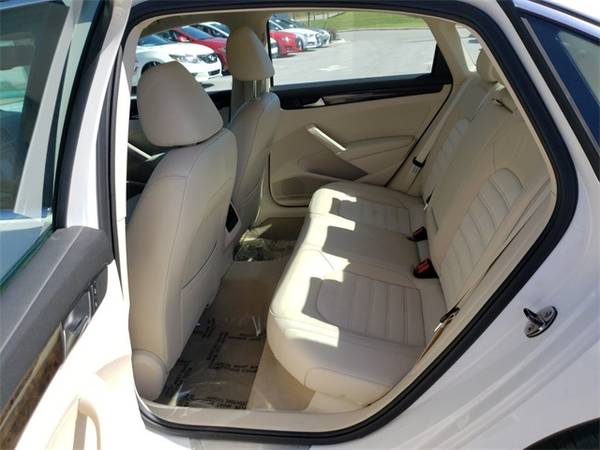 2014 VW Volkswagen Passat TDI SEL Premium sedan Candy White for sale in Fayetteville, AR – photo 6