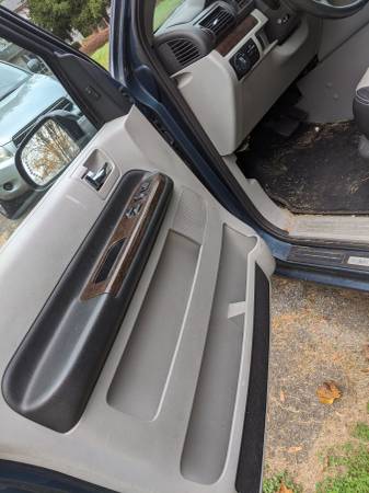 2005 Mercury Monterey - cars & trucks - by owner - vehicle... for sale in Silver Spring, PA – photo 6