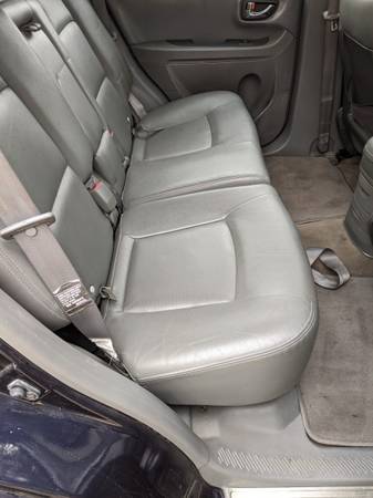 2004 Hyundai santa Fe **LOW MILES** - cars & trucks - by owner -... for sale in Los Angeles, CA – photo 11
