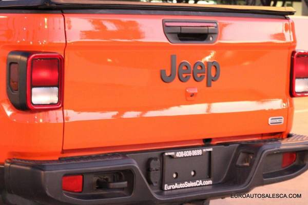 2020 Jeep Gladiator Overland 4x4 4dr Crew Cab 5.0 ft. SB - We... for sale in Santa Clara, CA – photo 16