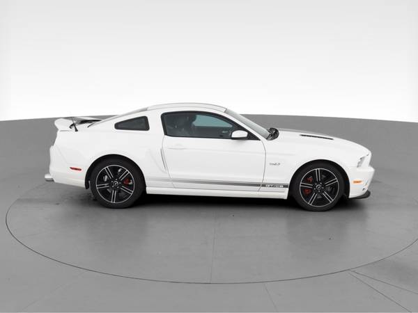 2013 Ford Mustang GT Premium Coupe 2D coupe White - FINANCE ONLINE -... for sale in Oak Park, IL – photo 13