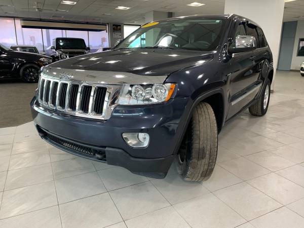 2013 Jeep Grand Cherokee Laredo - - by dealer for sale in Springfield, IL – photo 3