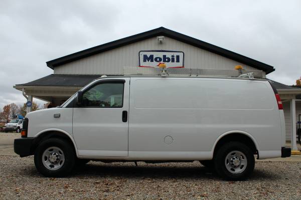 2008 CHEVY EXPRESS 3500 CARGO*1-OWNER*SHELVING*INVERTER* - cars &... for sale in Flint, MI – photo 2