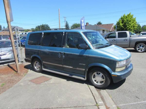 1995 Chevrolet Chevy Astro MINIVAN - Down Pymts Starting at $499 -... for sale in Marysville, WA – photo 3