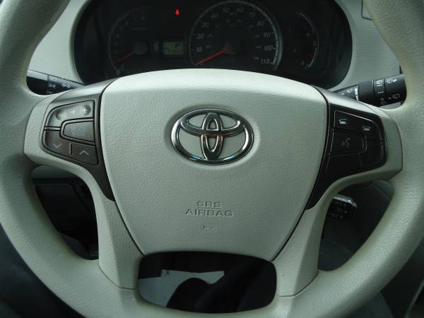 2011 Toyota Sienna LE 77k Miles - 1 Owner - 4 Brand New Tires for sale in Tonawanda, NY – photo 16