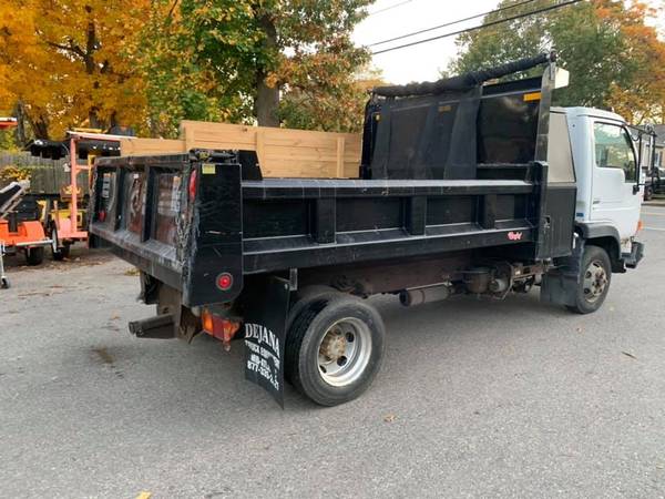 2002 Nissan UD dump truck for sale in HOLBROOK, MA – photo 2