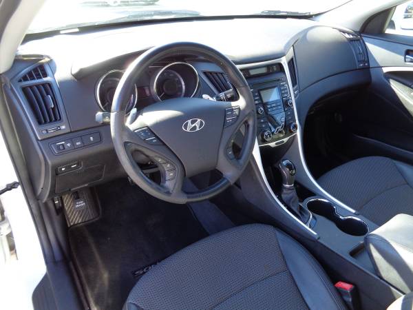 2011 Hyundai Sonata 4dr Sdn 2.4L Auto SE- ONE OWNR!!!15,231 MI!!! -... for sale in Greenville, SC – photo 9