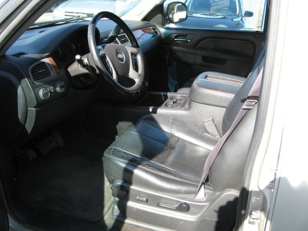 2013 Chevrolet, Tahoe LT, 4x4 ZERO RUST! - - by for sale in mosinee, WI – photo 7