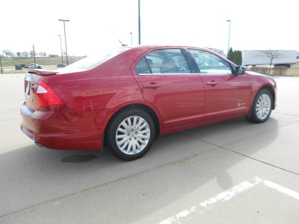 2011 Ford Fusion Hybrid - cars & trucks - by dealer - vehicle... for sale in Iowa City, IA – photo 6