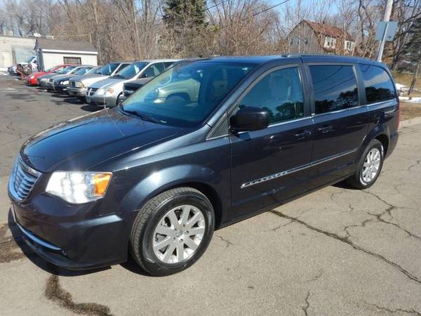 2013 Chrysler Town & Country Touring - Must Sell! Special Deal! for sale in Oakdale, MN – photo 6
