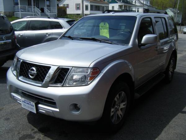 2011 Nissan Pathfinder Silver Edition 4WD - - by for sale in Lowell, MA – photo 4