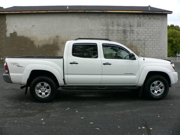 10 Toyota Tacoma Crew Cab TRD, Mint, No Rust, Clean Frame! Only 108K! for sale in binghamton, NY – photo 6