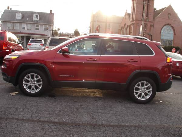 2014 Jeep Cherokee Latitude 4X4 - - by dealer for sale in New Cumberland, PA – photo 5