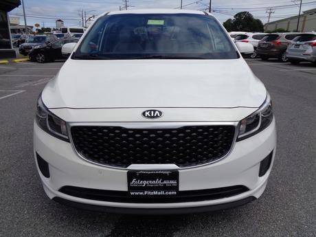 2018 Kia Sedona LX - cars & trucks - by dealer - vehicle automotive... for sale in Rockville, District Of Columbia – photo 2