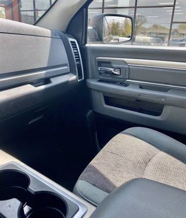 2015 Ram 1500 Big Horn - - by dealer - vehicle for sale in Grayslake, WI – photo 16