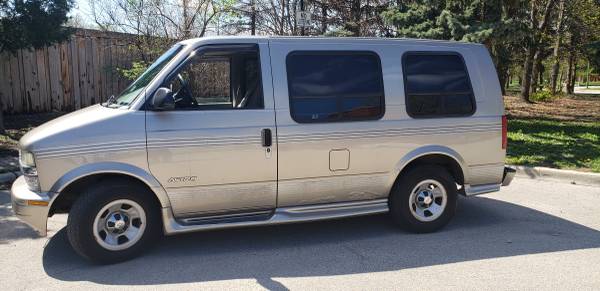 2001 Chevrolet Astro Travel Van for sale in Des Plaines, IL – photo 2