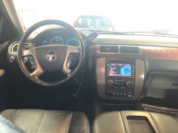 2010 GMC YUKON XL SLT - cars & trucks - by owner - vehicle... for sale in Mastic, NY – photo 6
