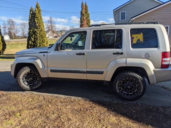 2008 Jeep liberty - cars & trucks - by owner - vehicle automotive sale for sale in Corinth, ME – photo 2