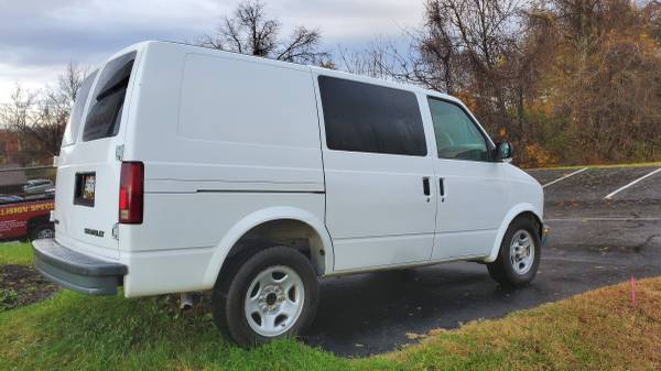 2005 Chevy Astro Van - cars & trucks - by owner - vehicle automotive... for sale in Rosedale, MD – photo 3