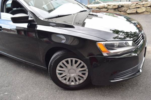*2014* *Volkswagen* *Jetta* *S 4dr Sedan 6A* - cars & trucks - by... for sale in Paterson, NY – photo 6
