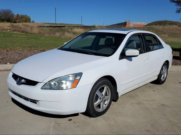 2004 Toyota Camry SE - cars & trucks - by dealer - vehicle... for sale in Ankeny, IA – photo 11