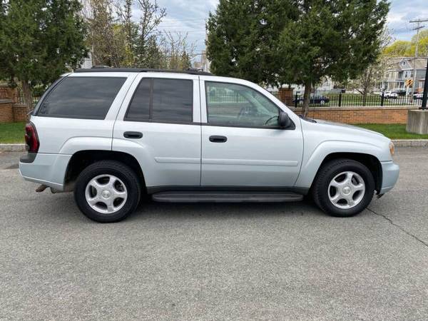 2007 Chevrolet Trailblazer LS AWD-PLATES IN STOCK! ON THE ROAD FAST! for sale in Schenectady, NY – photo 6