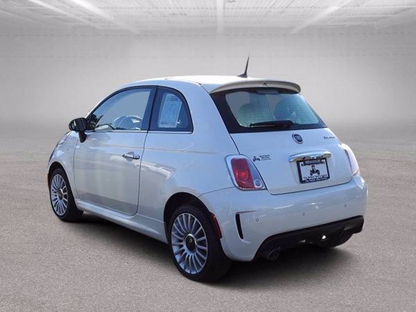 2018 FIAT 500 Lounge Hatchback w/ Sunroof - cars & trucks - by... for sale in Wilmington, NC – photo 6