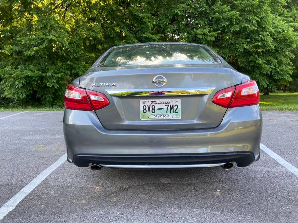 2016 Nissan Altima - 49,500 miles, Backup Camera, Push Button Start... for sale in Bowling Green , KY – photo 4