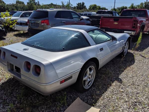Corvette collectors edition runs drives needs tlc low miles for sale in New Baltimore, MI – photo 2