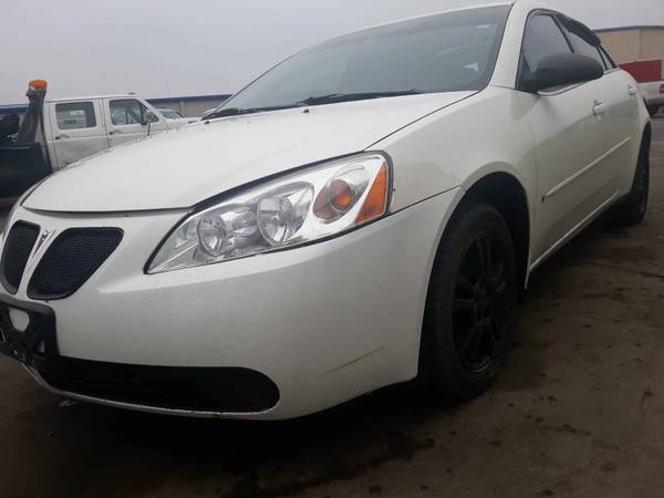2006 Pontiac G6 with navigation - cars & trucks - by dealer -... for sale in West Fargo, ND – photo 2
