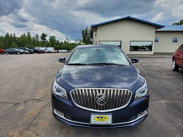 2016 Buick Lacrosse for sale in Wisconsin Rapids, WI – photo 2