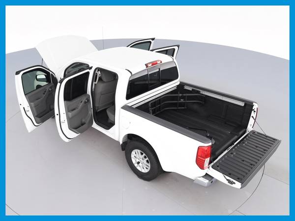 2019 Nissan Frontier Crew Cab SV Pickup 4D 5 ft pickup White for sale in Greenville, SC – photo 17