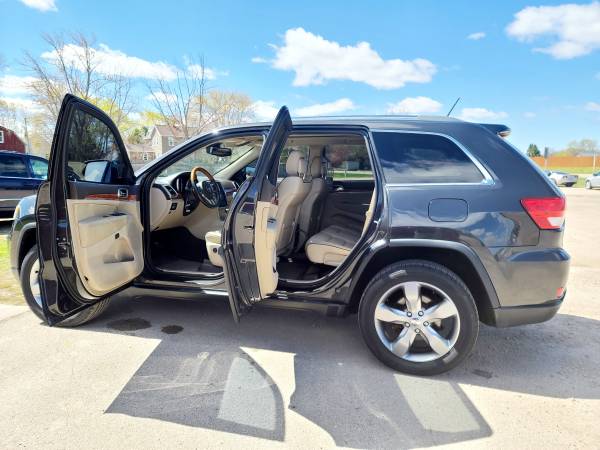 2011 JEEP Grand Cherokee Overland - - by dealer for sale in Neenah, WI – photo 2