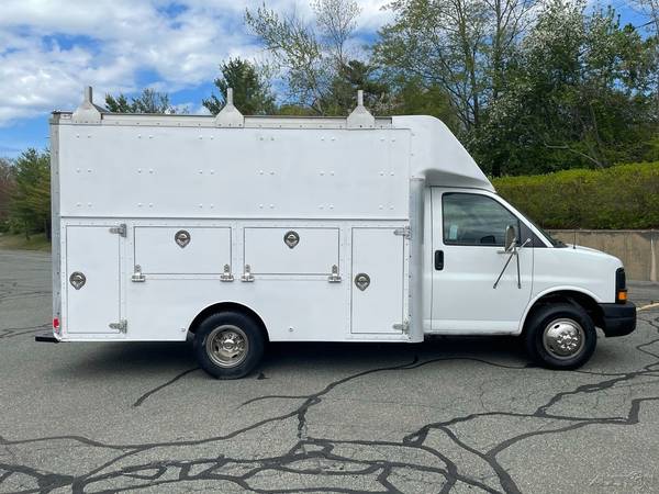2004 Chevy Express 3500 12ft Hi Cube Utility Van 6 0L 135K SKU: 13931 for sale in Boston, MA – photo 6