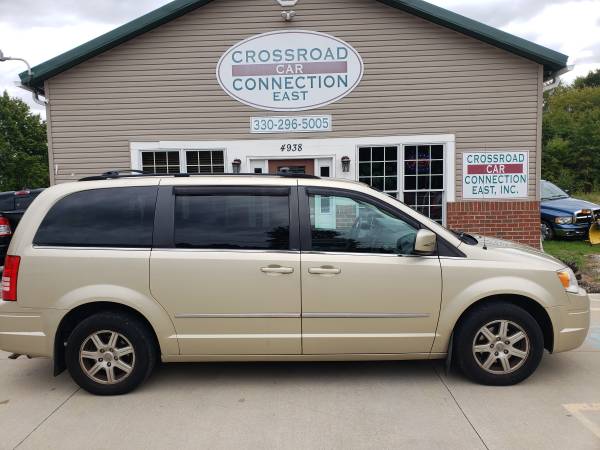 2010 Chrysler Town & Country Touring edition - cars & trucks - by... for sale in Ravenna, OH