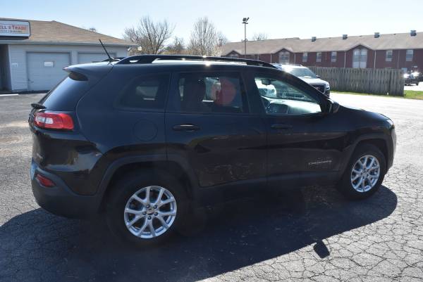 2016 Jeep Cherokee Sport 4WD - Warranty Available - Easy Payments! for sale in Nixa, MO – photo 6