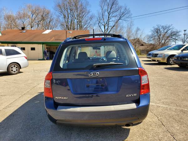 2007 KIA RONDO LX EXTRA CLEAN - - by dealer for sale in Indianapolis, IN – photo 4