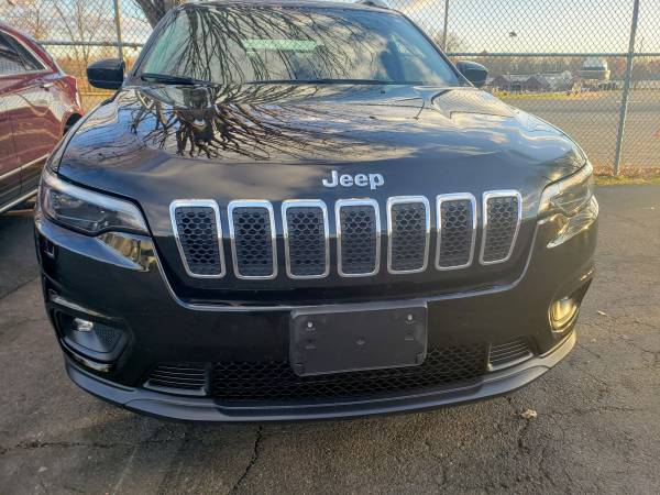 2019 JEEP CHEROKEE LATITUDE PLUS 4WD - cars & trucks - by dealer -... for sale in Agawam, NY – photo 7