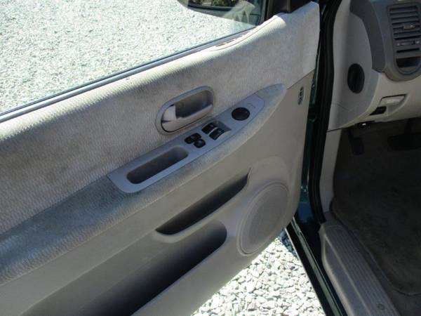 2004 Kia Sedona LX Minivan, Green, 3.5L V6, Cloth, Loaded, Seats7,112K for sale in Sanford, NC 27330, NC – photo 16