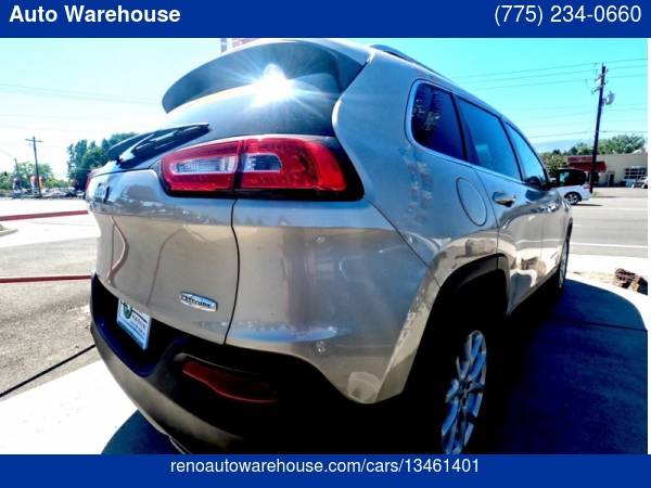 2014 Jeep Cherokee FWD 4dr Latitude - cars & trucks - by dealer -... for sale in Reno, NV – photo 8